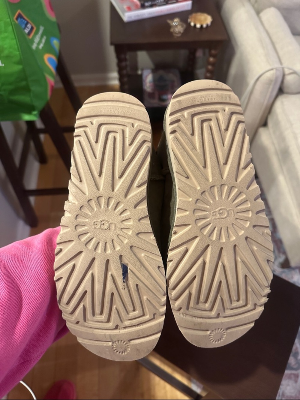 UGG Ultra Mini - Picture 5 of 7